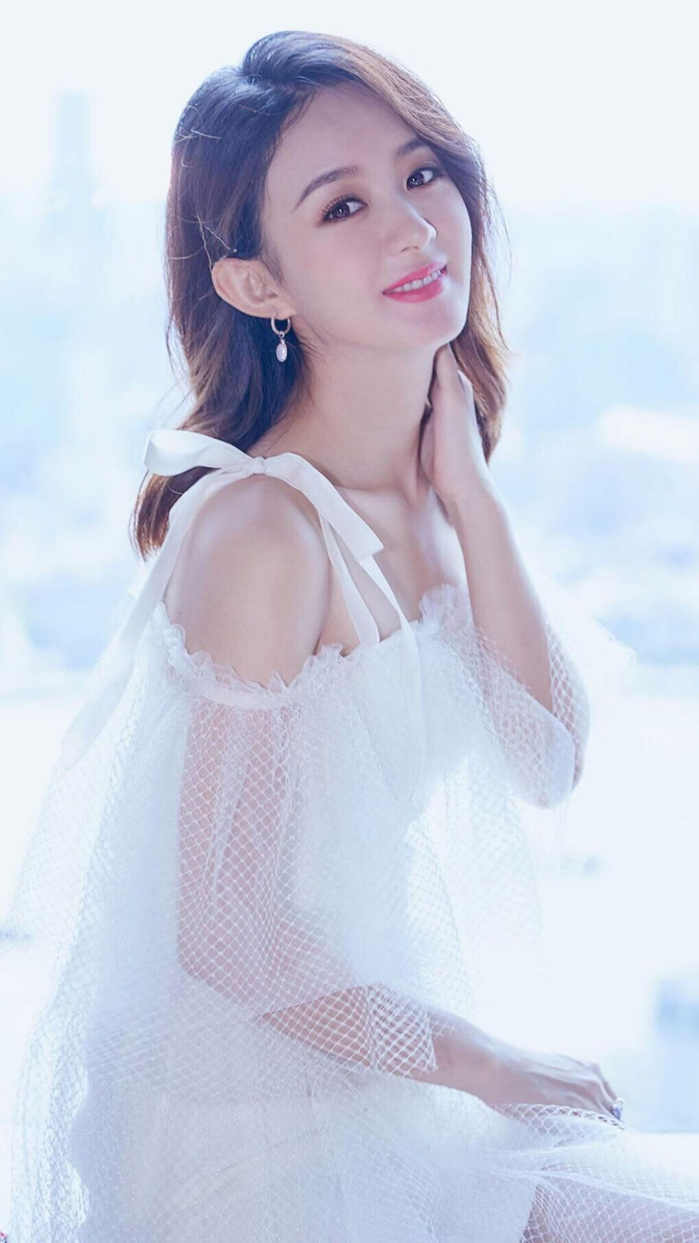 国际热身赛国足爆冷 球迷反思战术安排,国足打热身赛