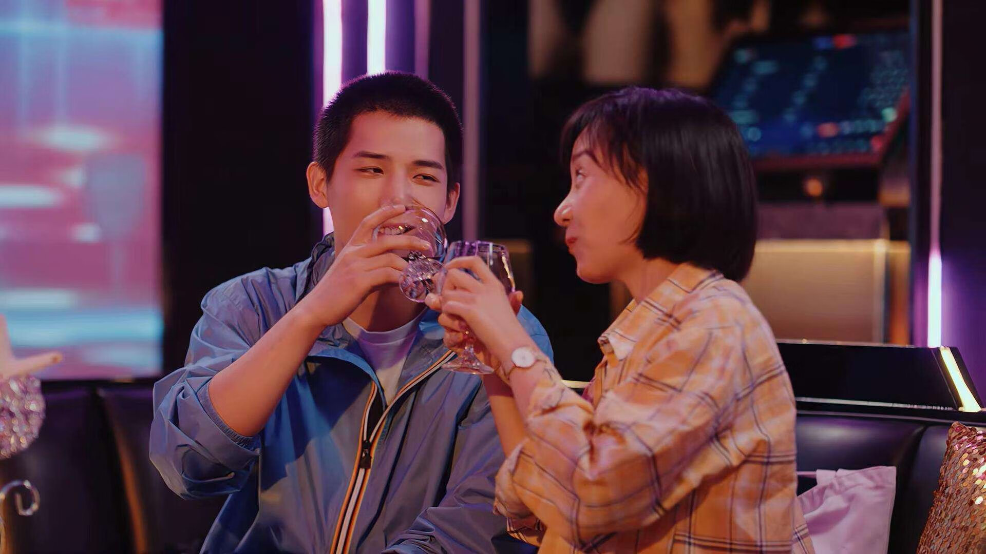 欧洲杯豪门对决:战术变化激发无限精彩!,冠军欧洲豪门队报